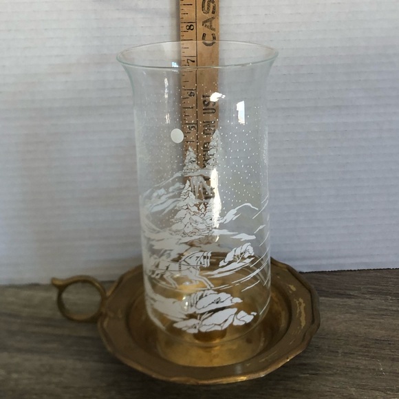 Vtg Winter Hurricane Lantern with Brass Base - Picture 7 of 13